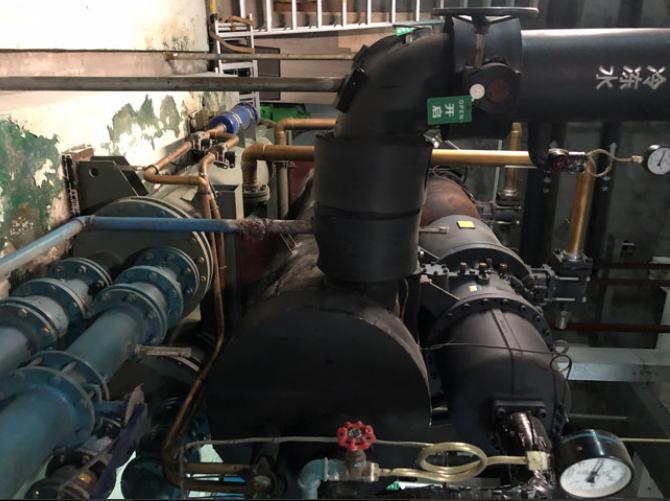 化工冷水機